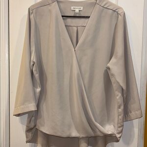 Prologue Light Taupe Wrap Top V Neck Long Sleeve HiLo Hem 3/4” Sleeve 100% Poly